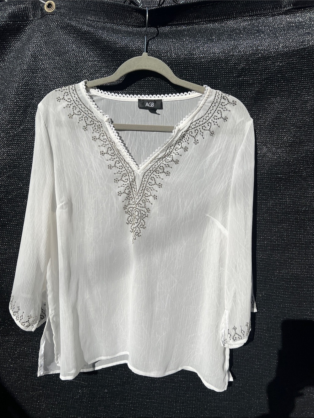 AGB White V-Neck Embroidered Peasant Blouse
